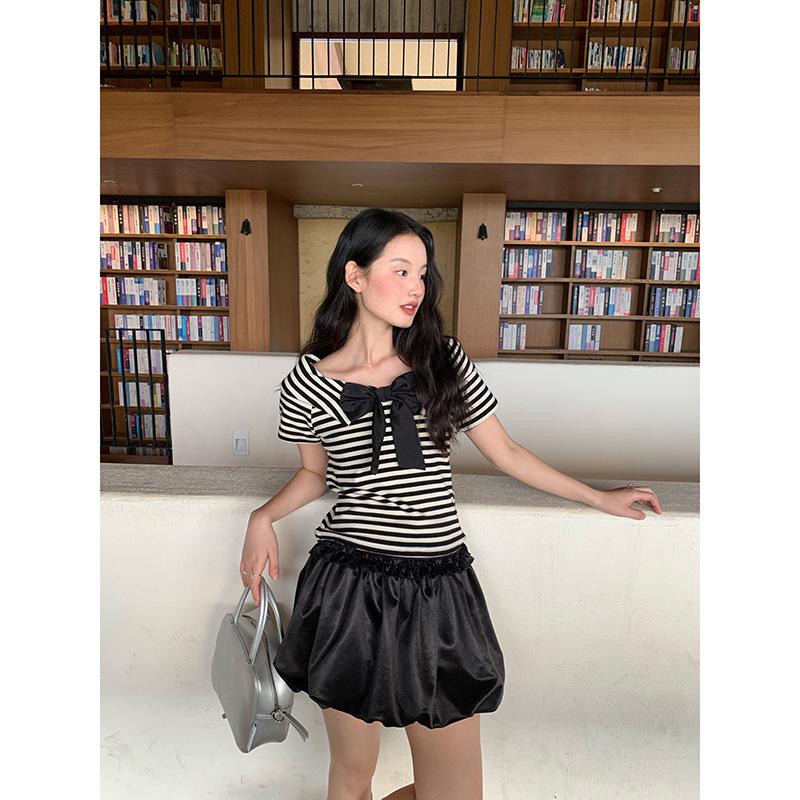 Interpret Beauty 2025 Summer French Sweet Off-Shoulder Striped T-Shirt, S5018