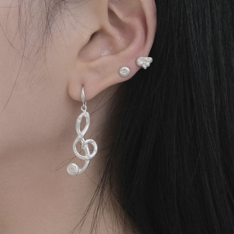 

reinheart Stellar Aria earring(single) C. Basic silver finish + matte