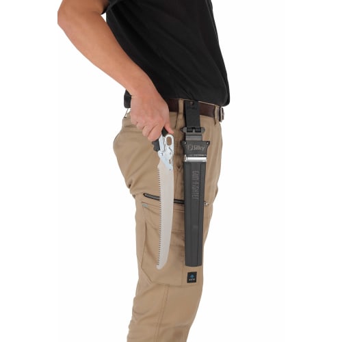 U-M Industries (Silky) Scabbard Saw Gunfighter Curve 270 472-27 Curve that can be used for everything from civil engineering work to bamboo felling