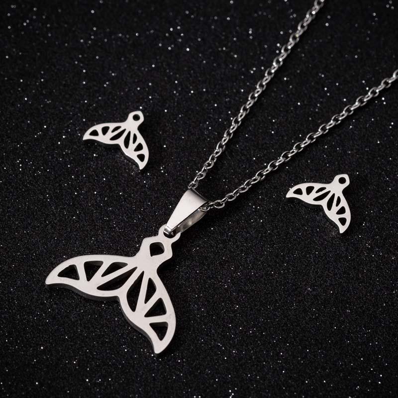 Thanksgiving Pendant Necklace & Earrings Set: Mother Holding Child, Stainless Steel Tree of Life Jewelry for Spring & Summer