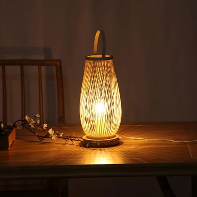 Nachtlicht, klein, Rattan, ausgehöhlter Bambus, Boho, dekorativer Nachttisch, Massivholzsockel, Tischlampe, Schreibtischlampe für Schlafzimmer, Wohnzimmer