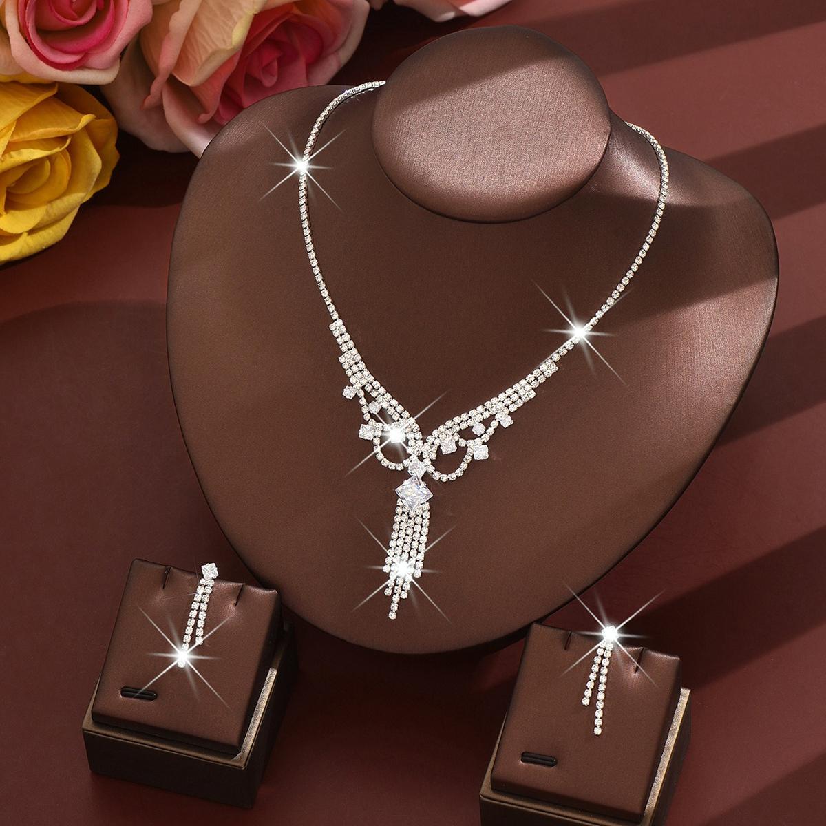 

3 шт. Богемный Ретро Фэн-шуй Ромб Кисточка Женское Ожерелье Серьги Комплект Пляжный Отпуск Пляжная Вечеринка Аксессуары для Повседневной Носки 53cm белый