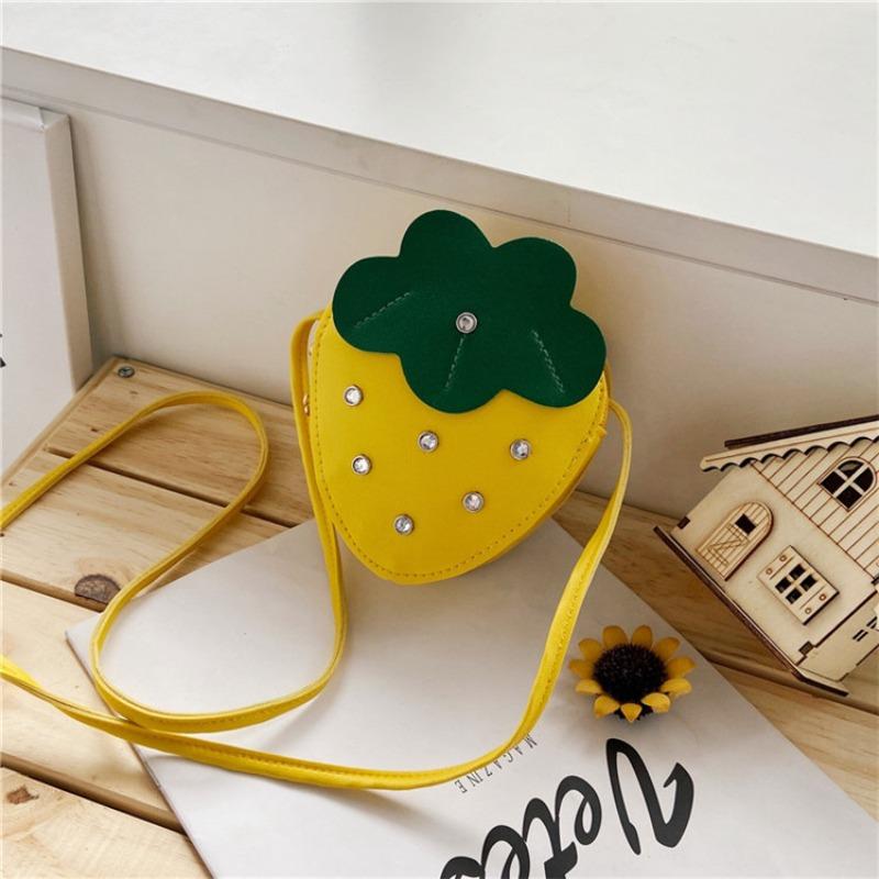 Girls bag, new cute strawberry bag, children's messenger bag, boys and girls change bag, decorative small bag.