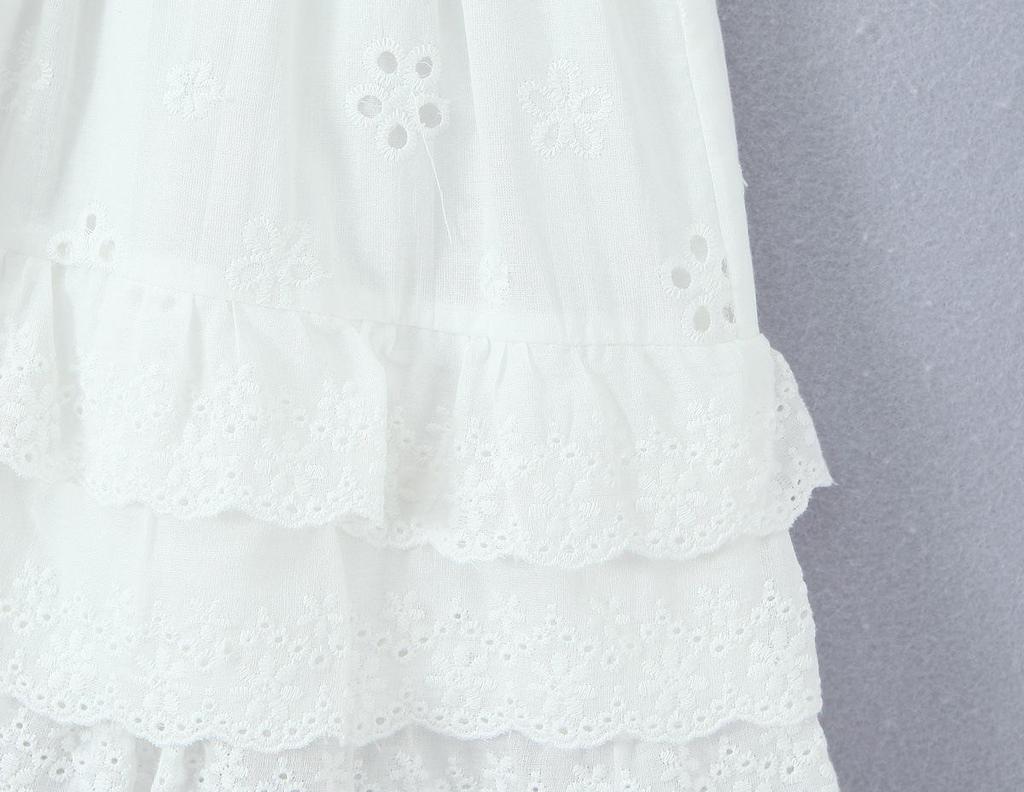 7704 - Women's French Retro Square Neck Ruffle Top & Lace-up Embroidered Skirt Set