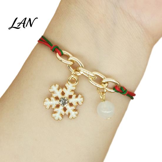 Christmas Party Favors Bracelets, Red Green String Bracelet, Adjustable Charm Bracelet Novelty Decorations with Glow in The Dark Bead for Women Girls