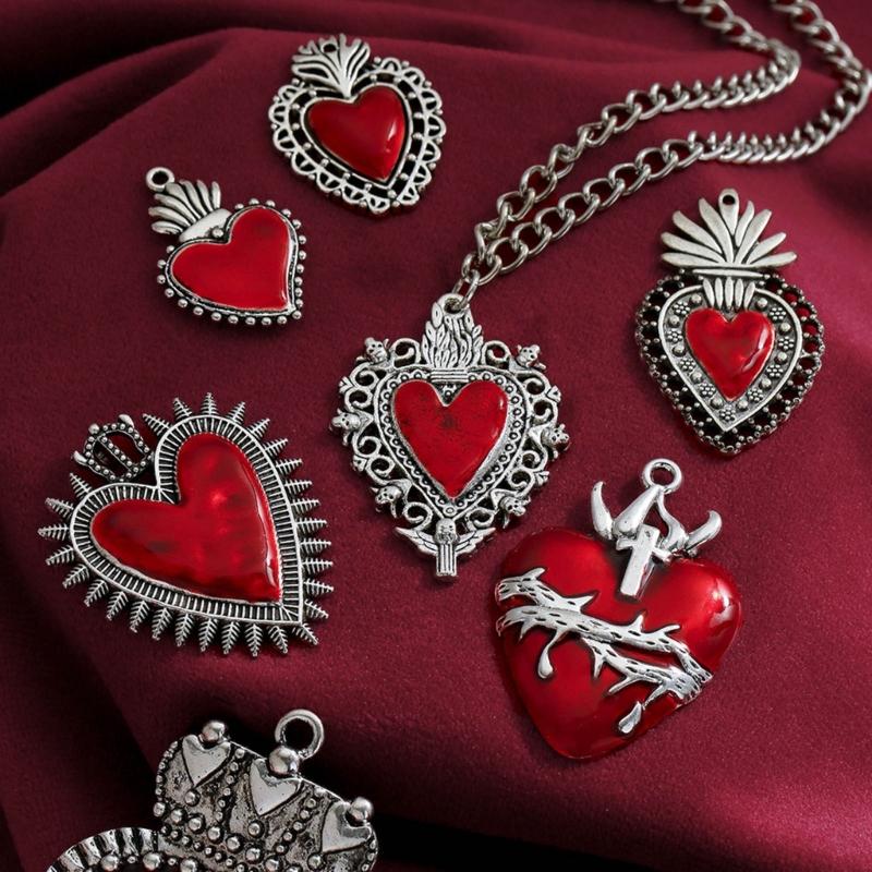 Gothic Heart Shape Pendant Vintage Alloy Jewelry Charm Jewelry Findings for DIY Necklace Earrings Making Accessory