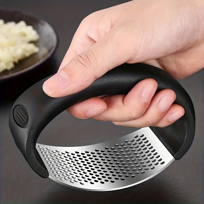 Stainless Steel Garlic Press Manual,No Charging Needed,Durable Metal Kitchen Gadget for Effortless Garlic Crushing,Essential for Home and Dorm Cooking
