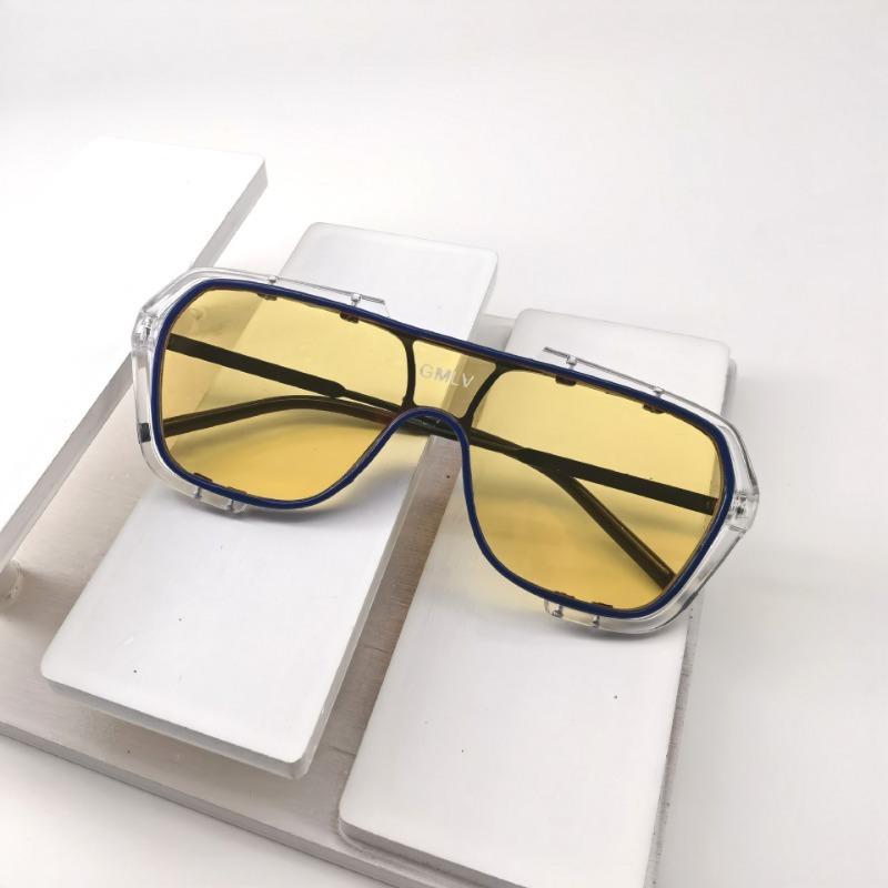 New Large Frames Square Sunglasses Female's Designer Fashion Sun Spectacles Female Outdoor Travel Eye Spectacles UV 400 Protection Oculos De Sol