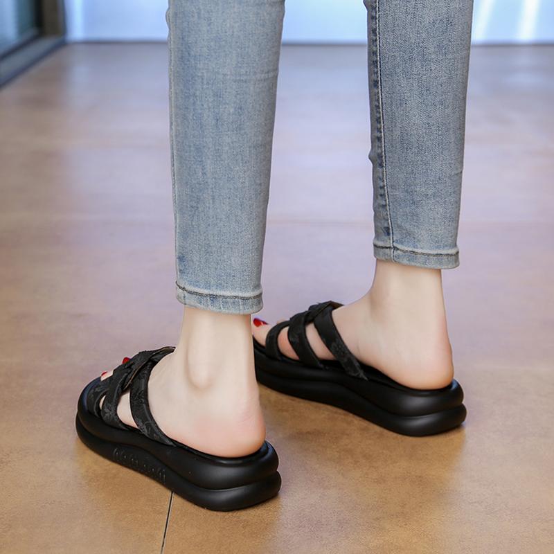 Fashion Shoes Women Slippers For Swimming Pool Slides Pantofle Soft Beach 2025 Summer Casual Leisure Slippers Women Summer Shoes Shale
