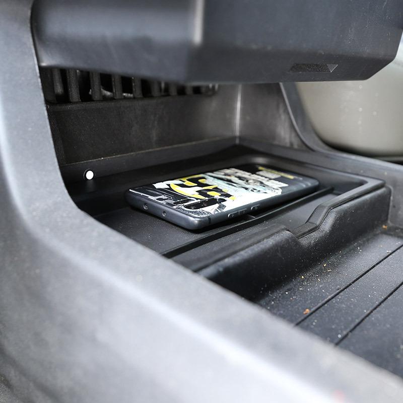 For Land Rover Defender 90 110 20-23 Car Styling TPE Rubber Black Car Center Console Lower Cushion Non-Slip Mat Car Accessories