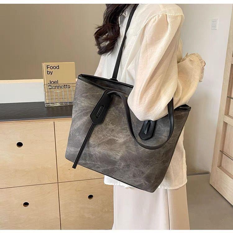 Tote Bag for Women Large Capacity Commuter Bag Summer Casual Versatile Shoulder Bag College Student Class Bag
