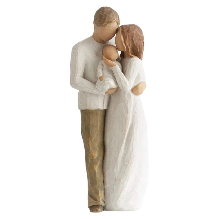Detailed Family Figurine Handcrafted Resins Decors Carving Textured Miniature Statue Suitable For Various Interior Styles
