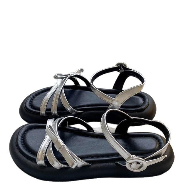 Girls sandals 2025 summer new children's beach shoes soft sole medium and older children's sports sandals girls Internet celebrity sandals