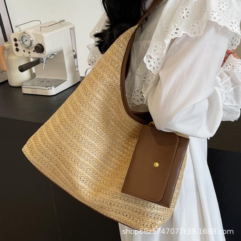 Versatile Lazy Straw Tote Bag Women's 2025 New Fashionable Large-capacity Shoulder Woven Bag for Work Commuting Bag