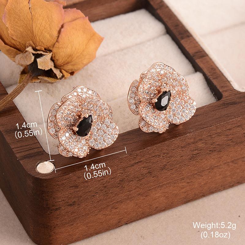 Light luxury zircon flower earrings, exquisite elegance and versatile temperament, new summer design earrings for women