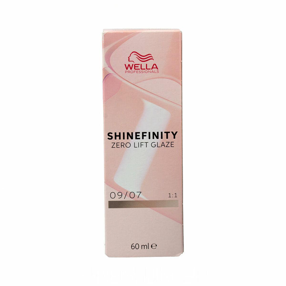 

Перманентная краска для волос Wella Shinefinity № 09/07 (60 мл)