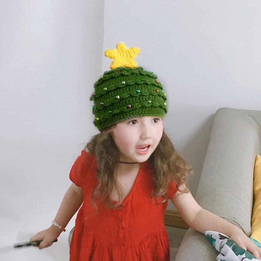 Festive Knitted Parent-Child Hats: Western Christmas Tree Star Design