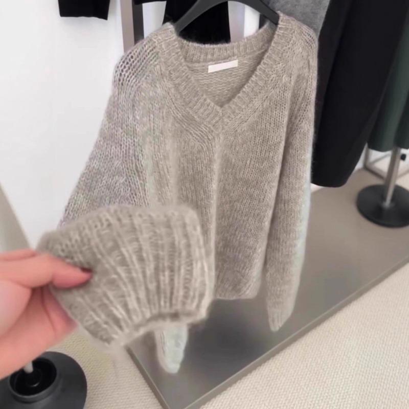 Gray v-neck long-sleeved sweater knitted sweater light luxury women's autumn fashion lazy soft waxy sweater