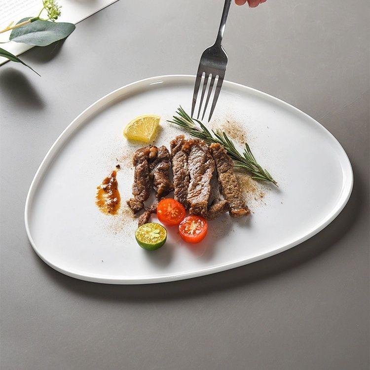 Light Luxury Japanese Ceramic Triangle Plate - Elegant Western-Style Dinnerware for Home or Commercial Use