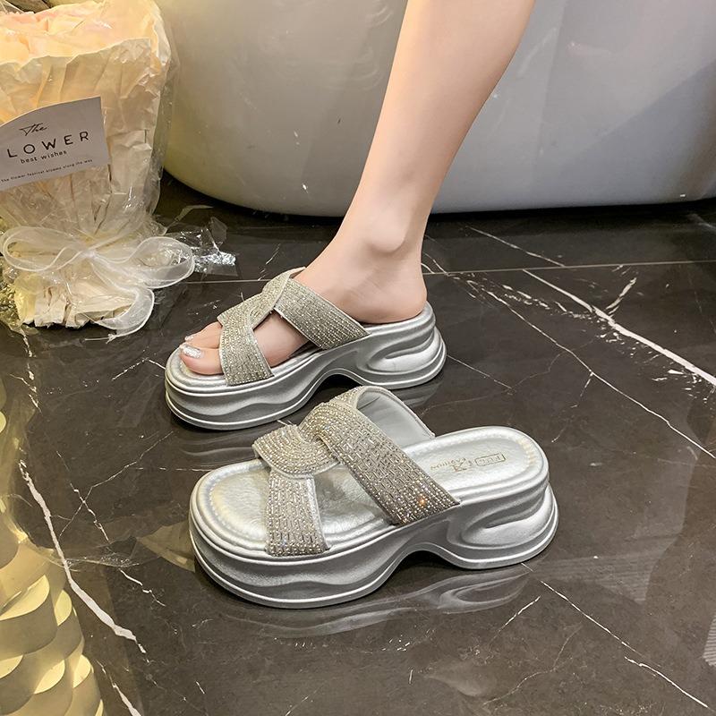 Thick-bottomed rhinestone one-word drag women wear new summer slope heel casual versatile cool slippers