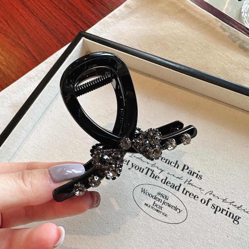 Shiny Crystal Three-leaf Flower Grab Clip, High-end Temperament, Versatile Love Hair Grab, Large Shark Clip.