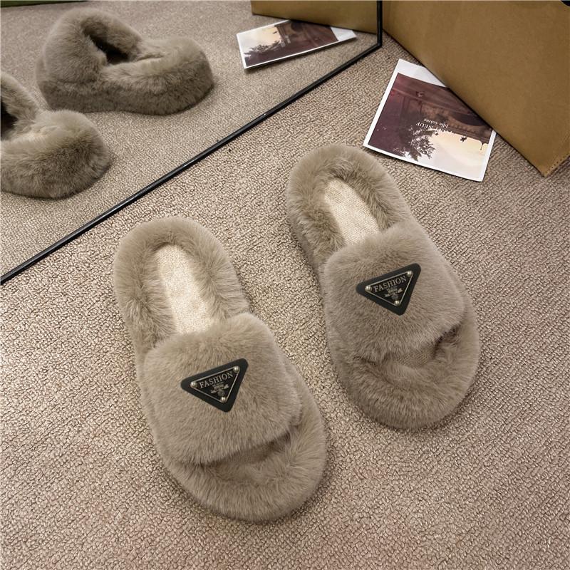 Mao Mao slippers women wear thick soles to increase the height of autumn and winter cotton towing home light luxury inverted triangle explosion plush