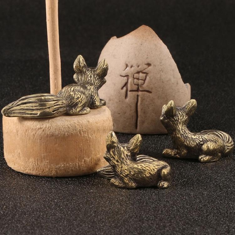 Classical Metal Foxes Miniature Figurine Antique Decorative Animal Statue Study Room Accent Home Office Tabletop Display