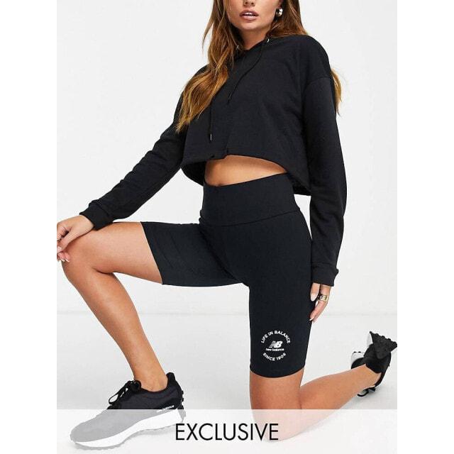 

Черные леггинсы-шорты New Balance life in balance