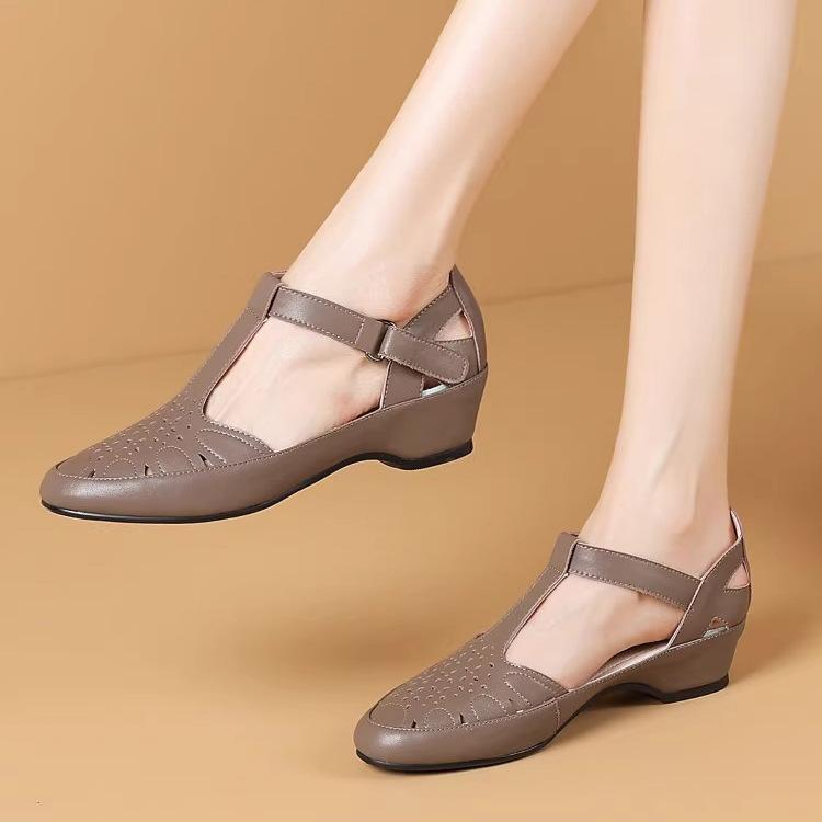 

2025 summer new women s shoes bag head sandals versatile middle heel wedge mother shoes hollow T-shaped sandals 34
