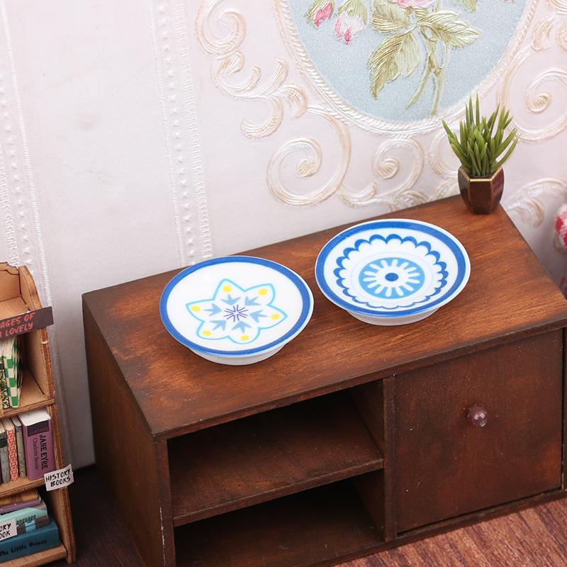 5Pcs 1:12 Dollhouse Simulation Blue White Porcelain Plates Dollhouse Kitchen Decoration Dolls House Accessories Pretend Play Toy