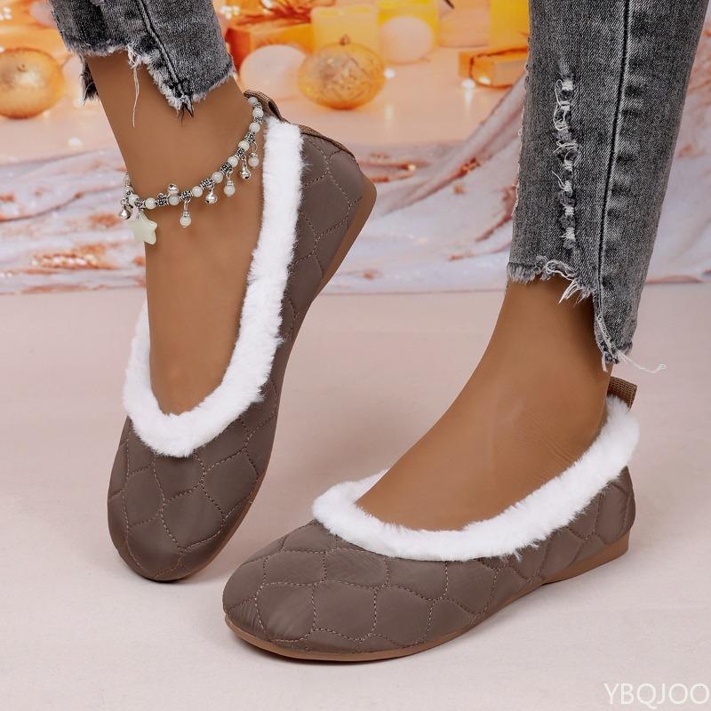 Autumn and Winter Fashion New Women's Large Cotton Shoes Warm Plush Leisure Multi Functional Flat Bottomed Women's Boots