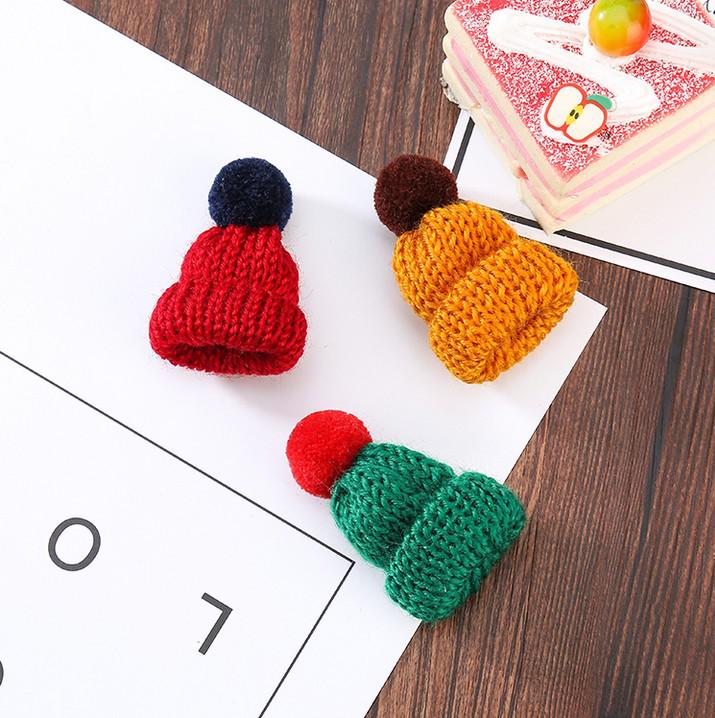 Korean Handmade Woolen Christmas Hat Brooch - Cute Pin Accessory for Women and Children
