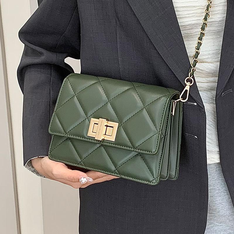 Niche Retro Light Luxury Diamond Chain Small Square Bag Women's Versatile Temperament Commuter Style Messenger Bag