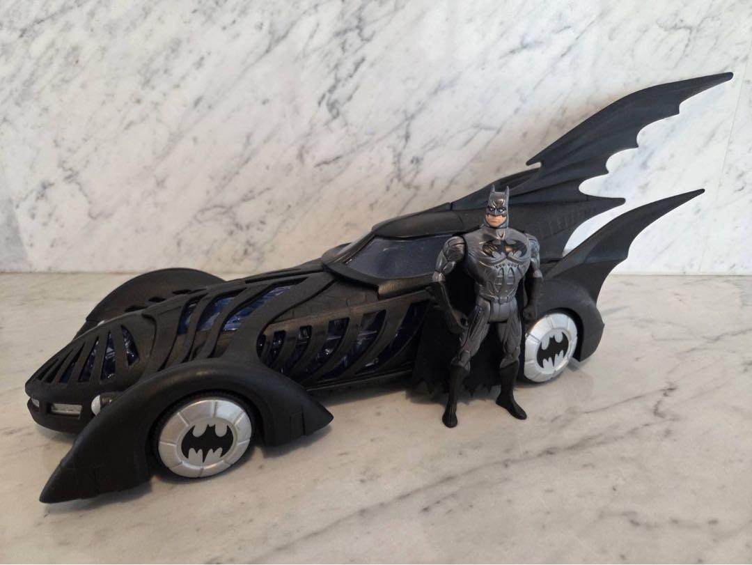 

[USED] Batman Batmobile Kenner Figure