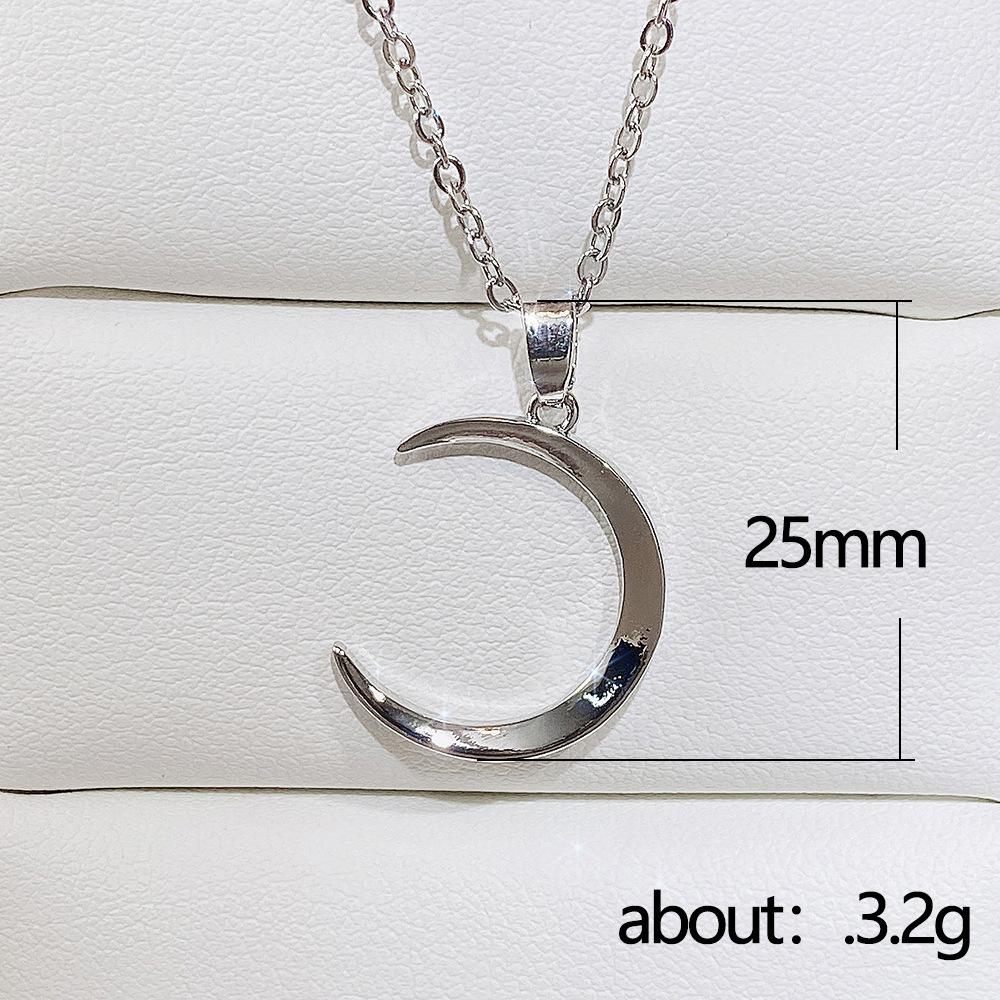 Wind crescent pendant 2021 minimalist wind moon collarbone chain, simple design women's neck chain