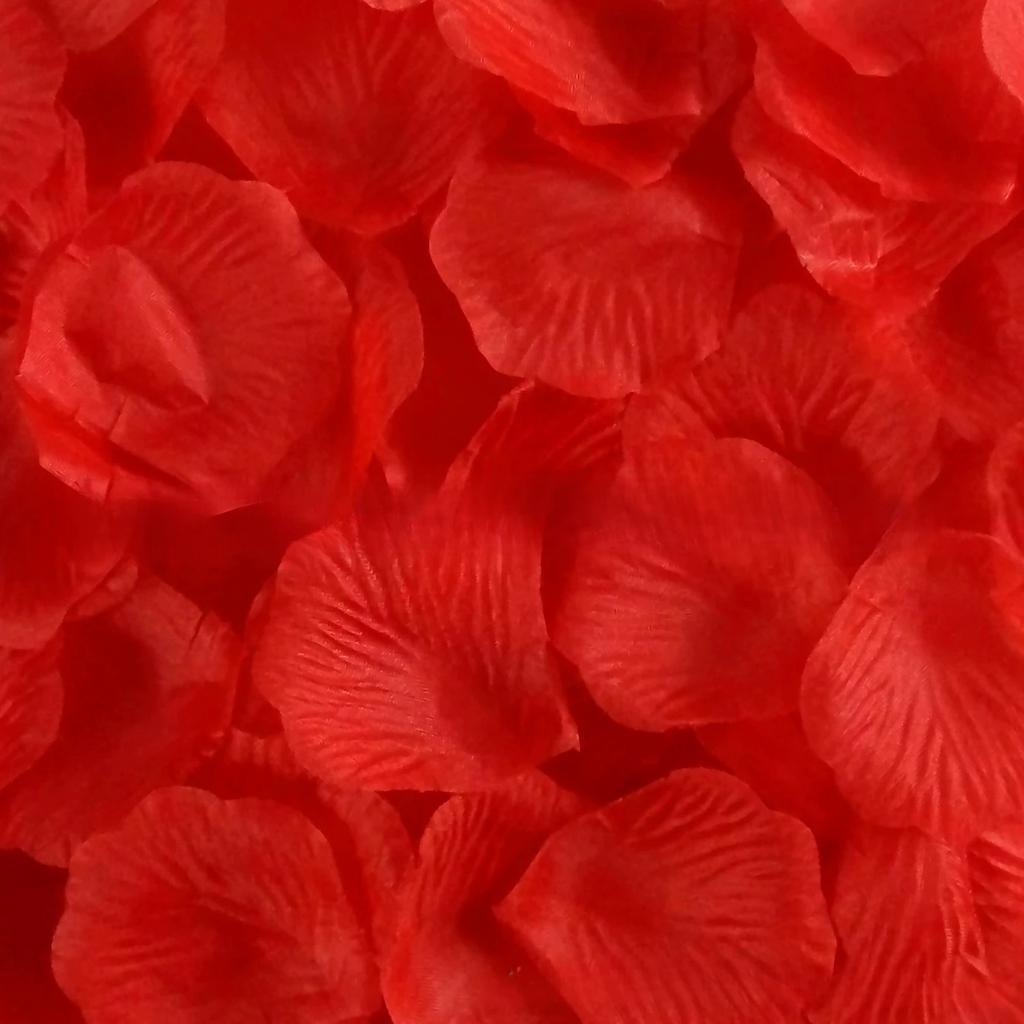 עלי ורדים מלאכותיים וידוי אהבה קישוט לחתונה פרחים מפוזרים ביד יום האהבה הצעת נישואין קישוט רומנטי לחדר חתונה