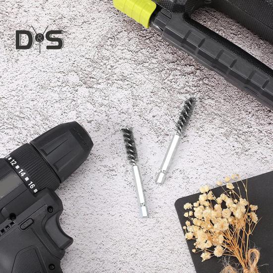 1/2 ks Golfové hole Kartáč na hadici na hlavu Nerezová ocel Kartáč na golfové hole Čisticí nástroj Golfový hřídel Kroucený drátěný vrtací kartáč