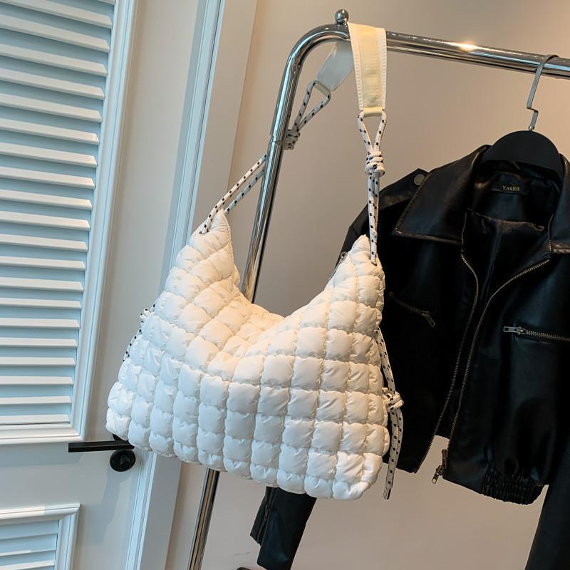 IELGY Diamond Embroidery Thread Cloud Bag Down Padded Jacket Bag Niche Pleated One-Shoulder Korean Version Cross-Body Large-Capac
