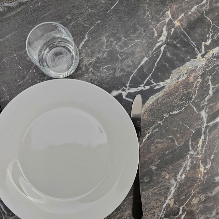 Table - Bazila - 90 x 90 cm - Noir - Bois aggloméré - Montage facile