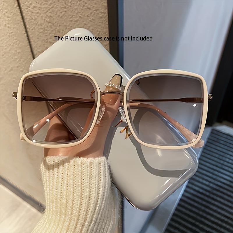 Fashion Rectangle Metal Frame Women Decorative Eyeglasses Stylish Accessory for Women Trendy Optical Glasses