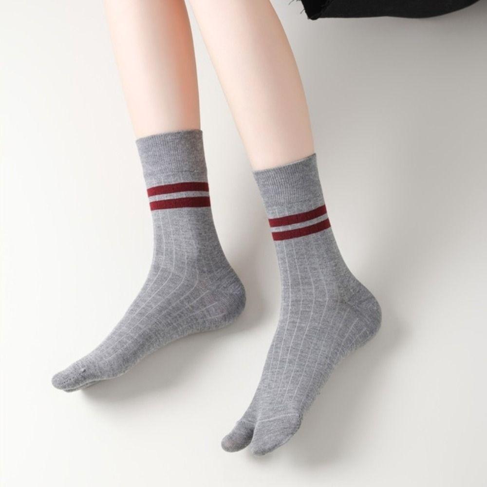 2Pairs Breathable Toe Mid Calf Socks Sweat Absorption Toe Separator Socks Two Toe Tube Socks  Women