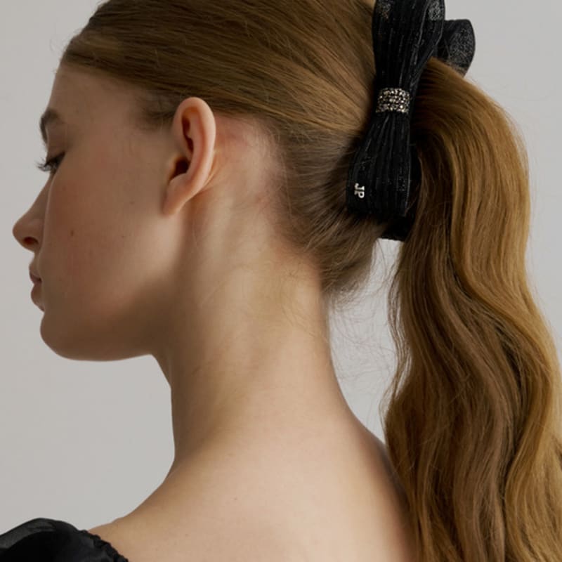 

Jean Paul Clarisse Galaxy Bubble Ribbon Banana Pin JP-25-018BA black