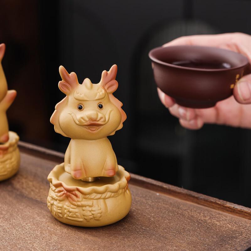 Yipan Rotating Ox Zodiac Tea Pet Ornament