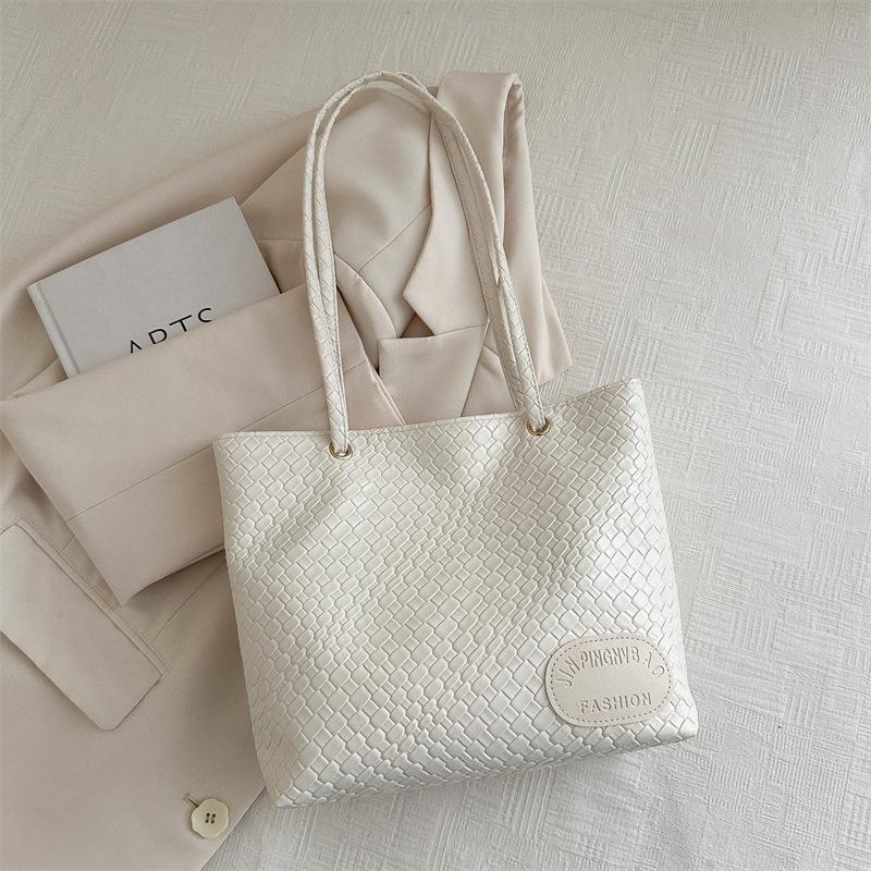 

Нова жіноча сумка під пахвами Нова модна та красива персоналізована сумка-тоут із текстурою жіноча ледача повсякденна сумка через плече сумка-месенджер білий