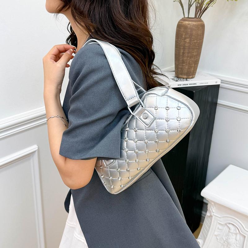 Silver Bag Luxury Studded Diamond Handbag Evening Clutch Bag Female Fashion Underarm Shoulder Tote Pu Leather Pillow Travel Bags