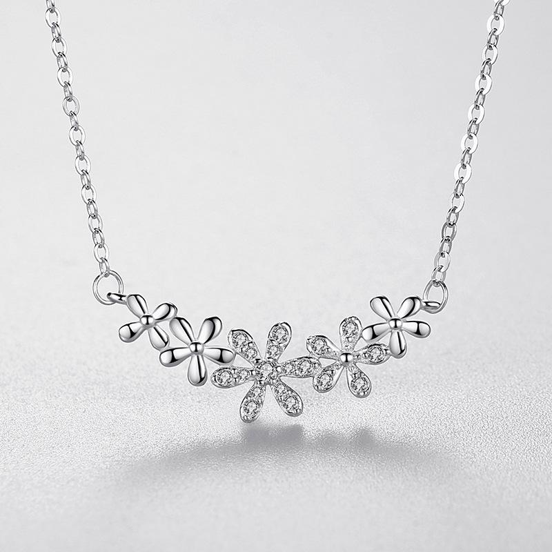 Tancise S925 Sterling Silver Necklace Women's Korean Version Simple Sweet Little Daisy Pendant Neck Chain Ins Clavicle Chain