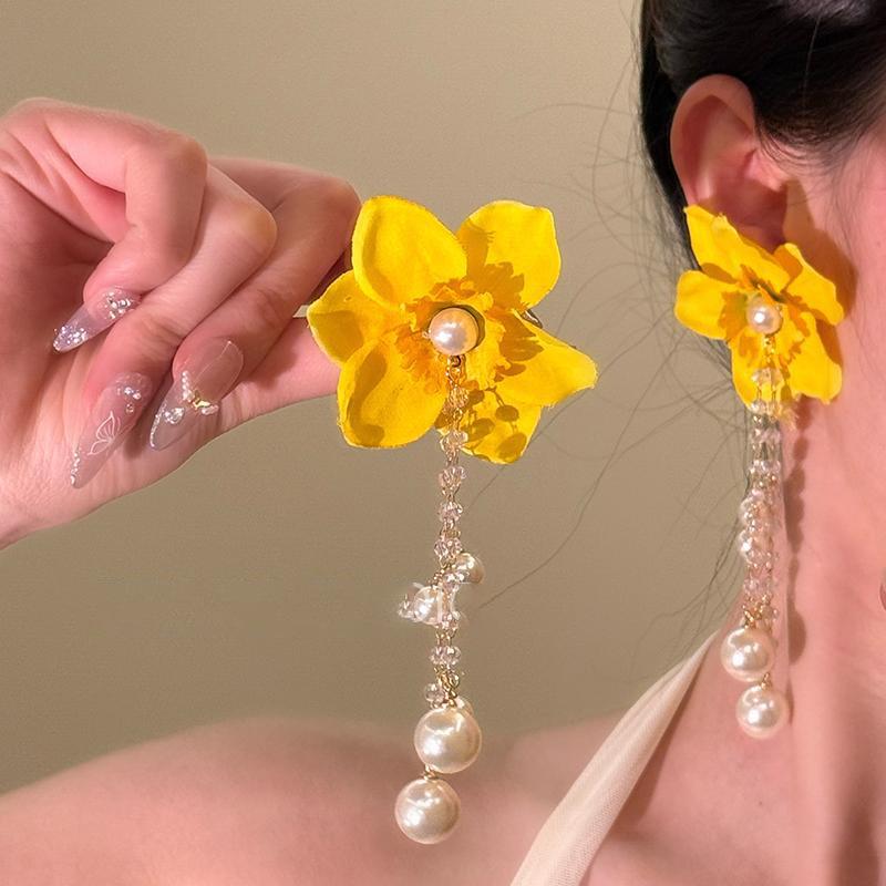 Silver Needle Yellow Flower Tassel Stud Earrings – Spring/Summer Forest Style, Sweet and Fashionable Luxury Ear Accessories for Women.
