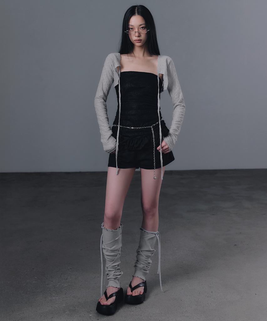 Geulouhaideu Bridin Rivet Low Shorts_Black