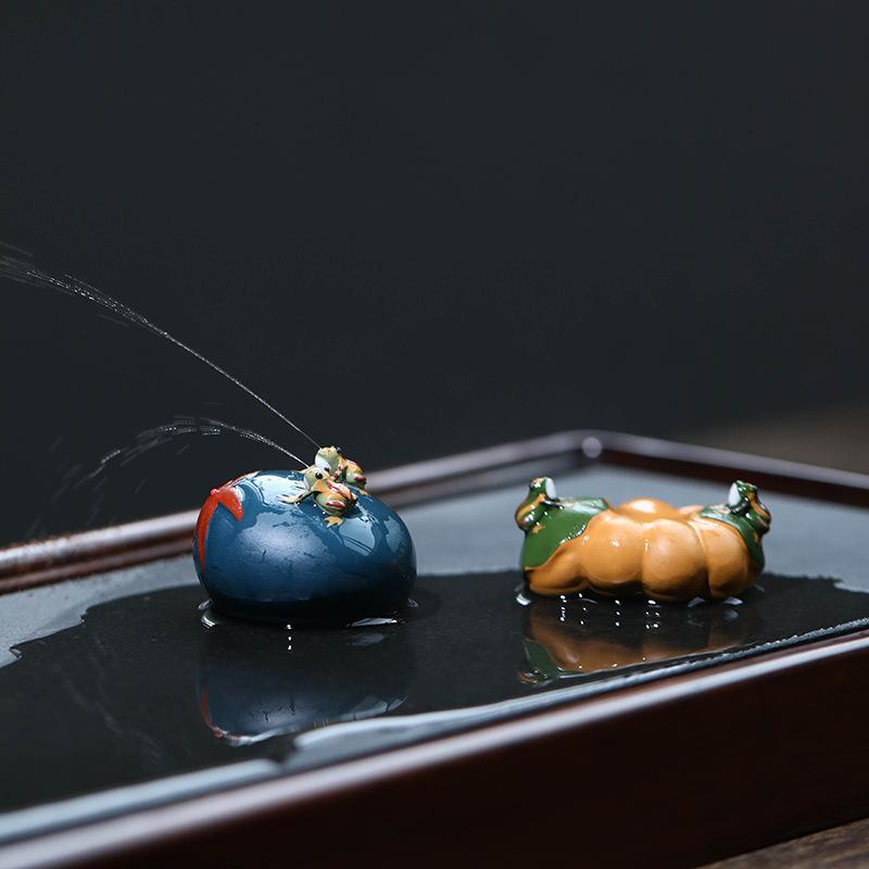 Chinese Yixing Purple Clay Tea Pet Handmade Lotus Leaf Shape Ornaments Desktop Decors Tea Figurine Crafts Tea Set Decoration