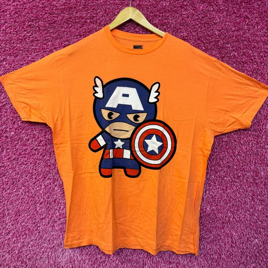 Captain America chibi style T-shirt.